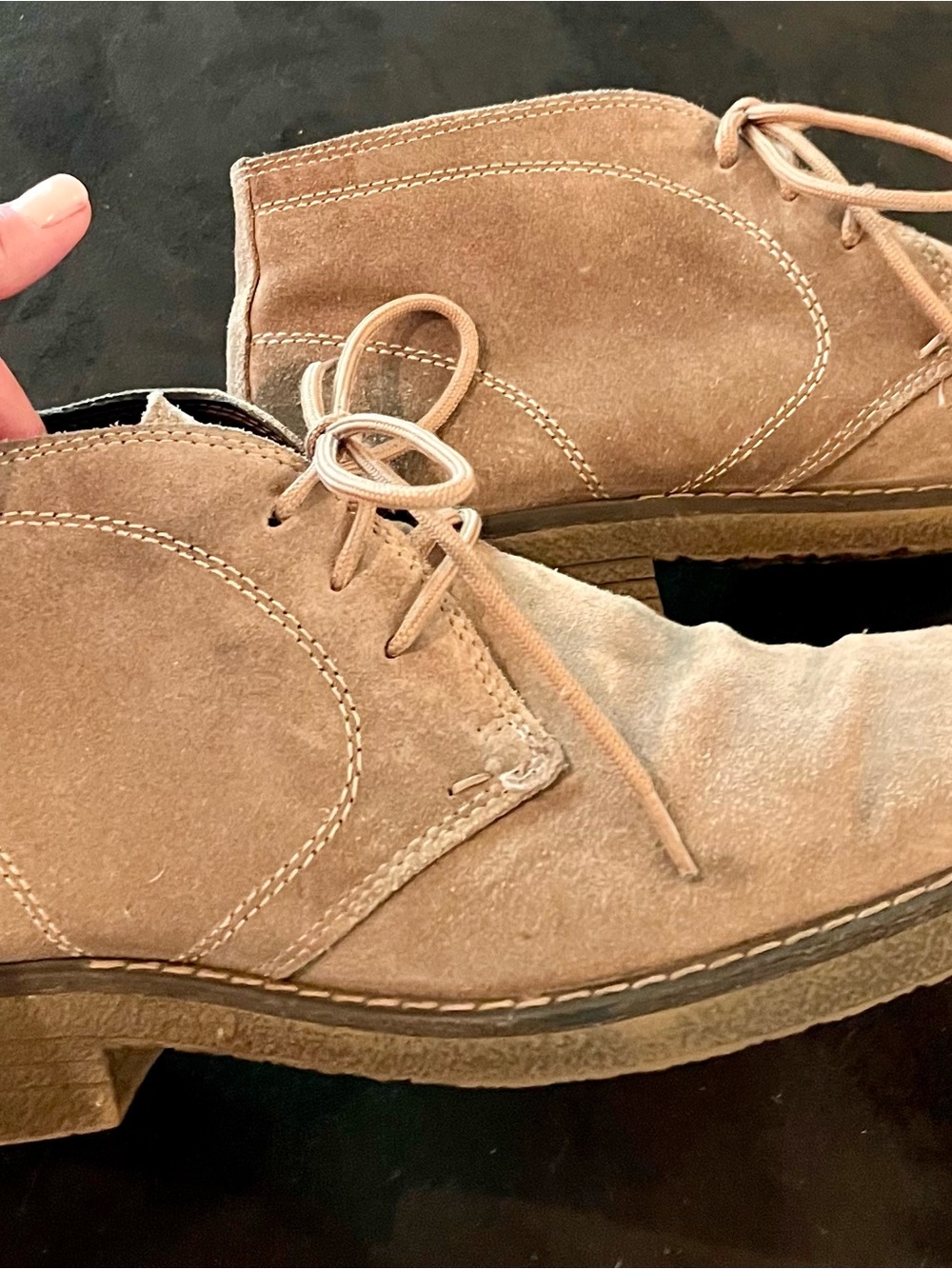 Men's Suede Lace-Up Desert Shoe in Light Brown